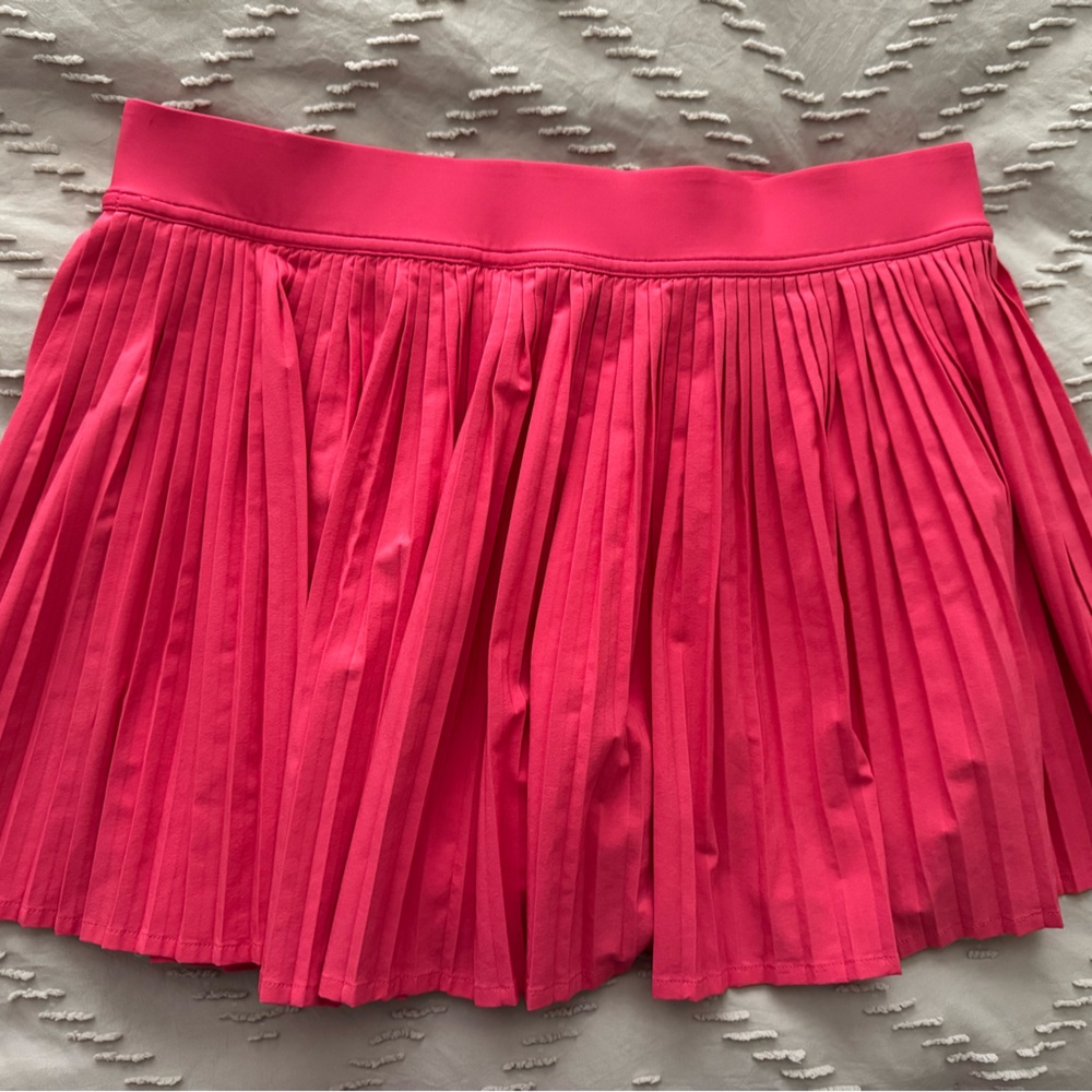 LULULEMON PLEATED TENNIS SKIRT LiP gLoSs!!! NWOT